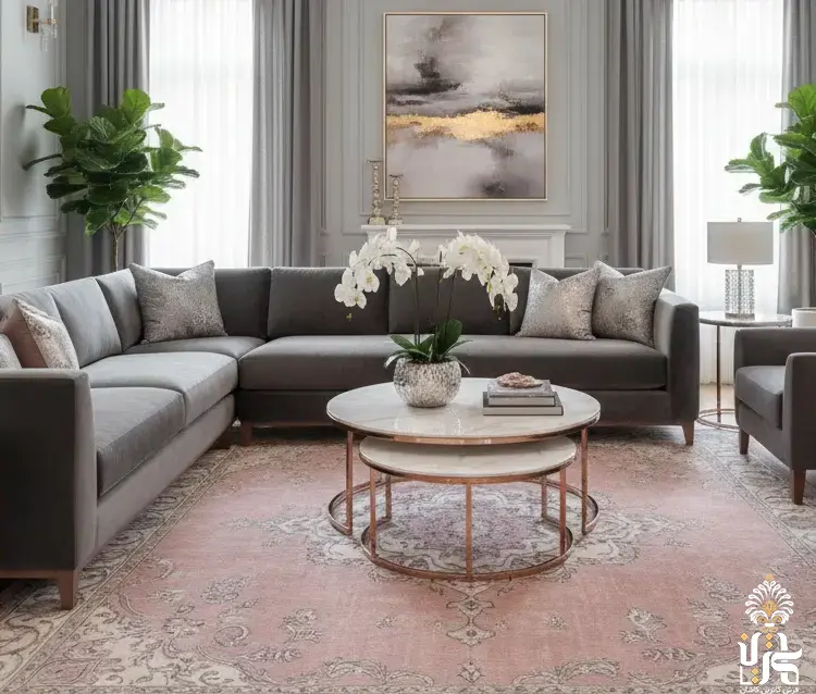 ست کردن فرش صورتی با مبل طوسی